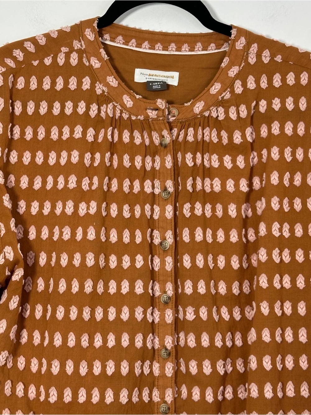 Anthropologie Pilcro XS Brown Pink Textured Embroidered Blouse 100% Cotton - Picture 2 of 9
